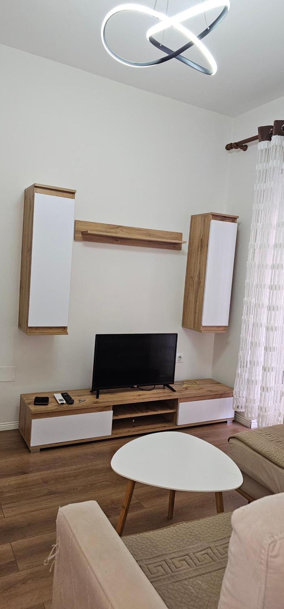 Апартаменты Ajla Komuna Apartament Тирана Экстерьер фото